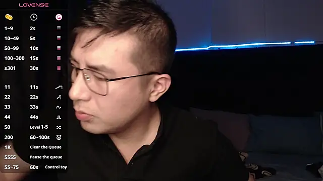 andrewmhilton  online show from October 18, 2025, 5:10 am