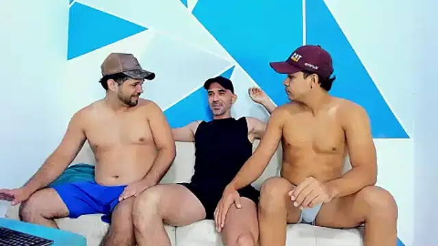 Snapshot of trio_hotplus19 chatting on January 23, 2025, 12:52 pm trio hotplus19 online show from January 23, 2025, 12:52 pm