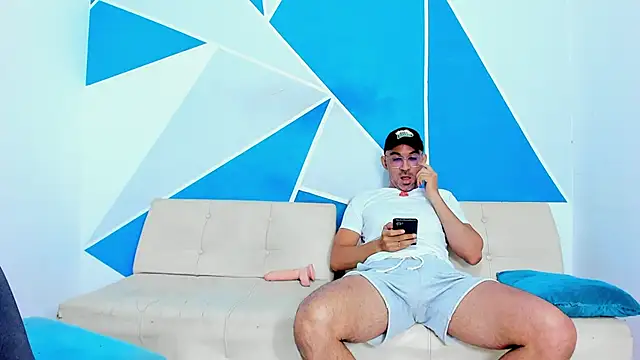 Snapshot of trio_hotplus19 chatting on January 24, 2025, 1:03 pm trio hotplus19 online show from January 24, 2025, 1:03 pm