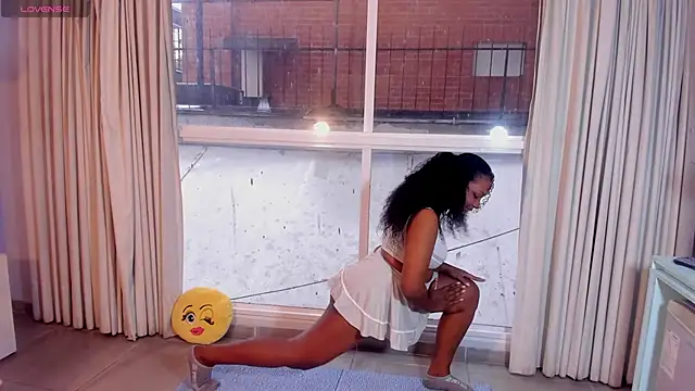 ElizabethBell  online show from February 1, 2026, 10:08 pm