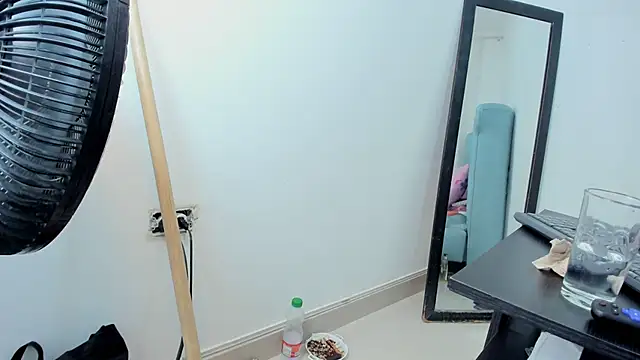 MatureHorny 70 online show from January 13, 2026, 9:20 pm