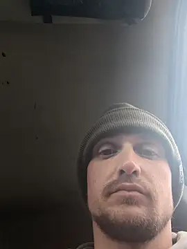 Snapshot of Midwestalpha chatting on November 19, 2025, 4:51 pm Midwestalpha online show from November 19, 2025, 4:51 pm