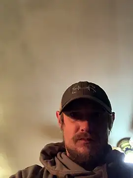 Snapshot of Midwestalpha chatting on February 2, 2026, 5:11 pm Midwestalpha online show from February 2, 2026, 5:11 pm