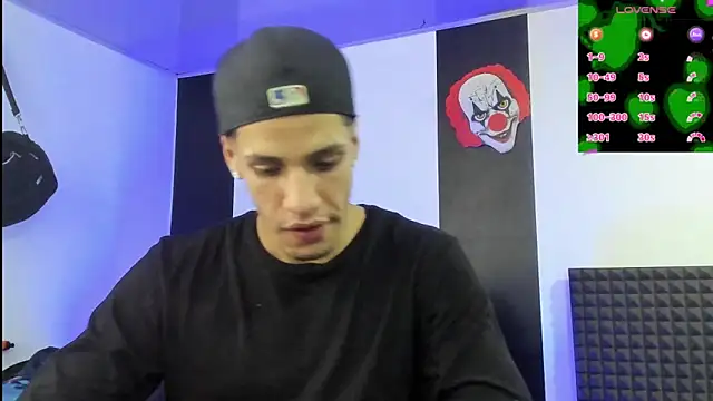 jhonnysnow17 online show from January 6, 2025, 1:31 am