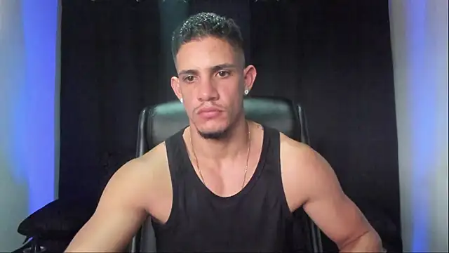 jhonnysnow17 online show from October 7, 2025, 9:12 pm