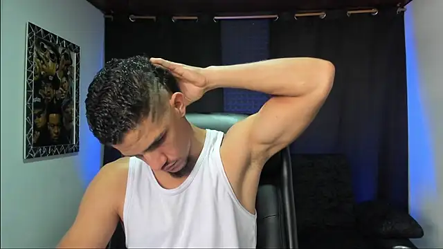 jhonnysnow17 online show from March 16, 2026, 3:16 pm