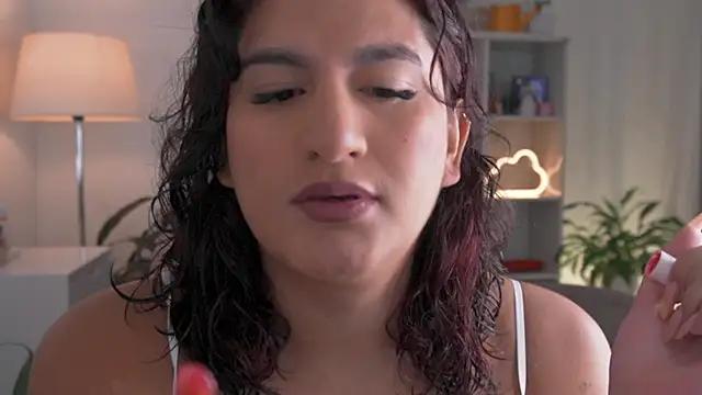 Snapshot of ari_artis chatting on December 12, 2024, 7:59 pm ari artis online show from December 12, 2024, 7:59 pm