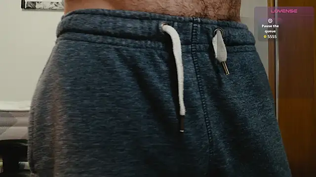 Snapshot of cutehairymacho chatting on November 7, 2025, 10:54 pm cutehairymacho online show from November 7, 2025, 10:54 pm