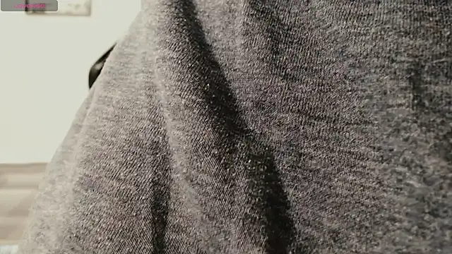 Snapshot of cutehairymacho chatting on November 9, 2025, 3:32 pm cutehairymacho online show from November 9, 2025, 3:32 pm