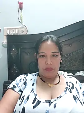 Snapshot of Poojabhabi101 chatting on October 2, 2025, 6:20 am Poojabhabi101 online show from October 2, 2025, 6:20 am