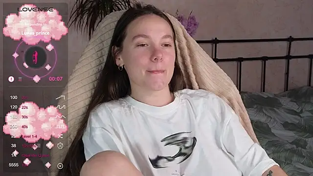 lil luna x online show from March 31, 2026, 7:47 pm