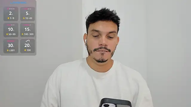 Snapshot of alejandro_stark chatting on October 8, 2025, 6:27 pm alejandro stark online show from October 8, 2025, 6:27 pm