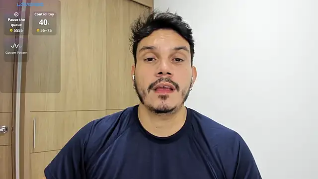 Snapshot of alejandro_stark chatting on October 21, 2025, 4:24 am alejandro stark online show from October 21, 2025, 4:24 am