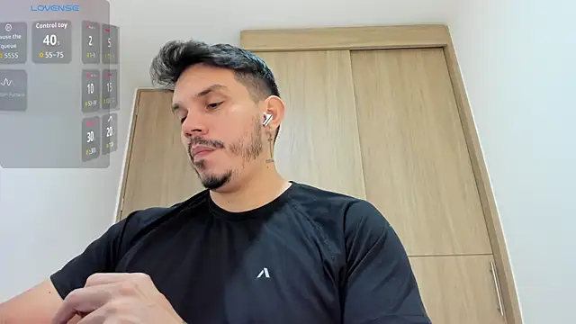 Snapshot of alejandro_stark chatting on October 28, 2025, 3:58 pm alejandro stark online show from October 28, 2025, 3:58 pm