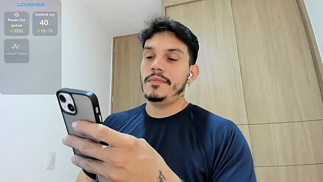 Snapshot of alejandro_stark chatting on November 5, 2025, 10:48 am alejandro stark online show from November 5, 2025, 10:48 am