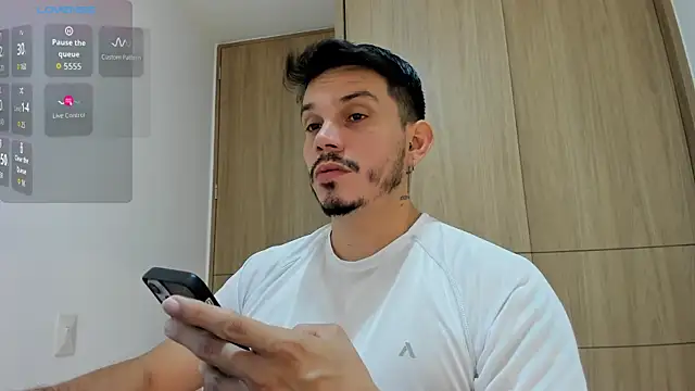 Snapshot of alejandro_stark chatting on November 14, 2025, 9:30 am alejandro stark online show from November 14, 2025, 9:30 am