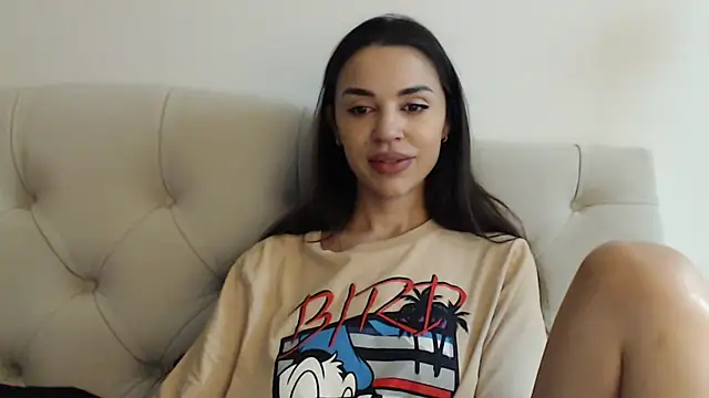 Mika Gold online show from November 6, 2025, 2:29 pm