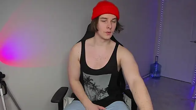 Snapshot of Vincent_Strong chatting on December 13, 2024, 1:33 pm Vincent Strong online show from December 13, 2024, 1:33 pm