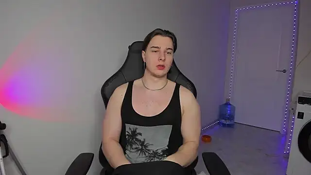 Snapshot of Vincent_Strong chatting on January 22, 2025, 7:25 am Vincent Strong online show from January 22, 2025, 7:25 am