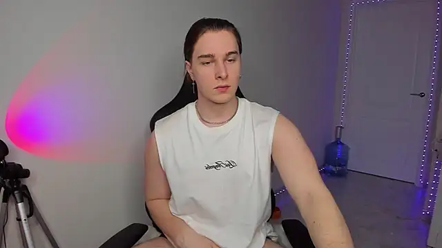 Snapshot of Vincent_Strong chatting on January 26, 2025, 2:30 pm Vincent Strong online show from January 26, 2025, 2:30 pm