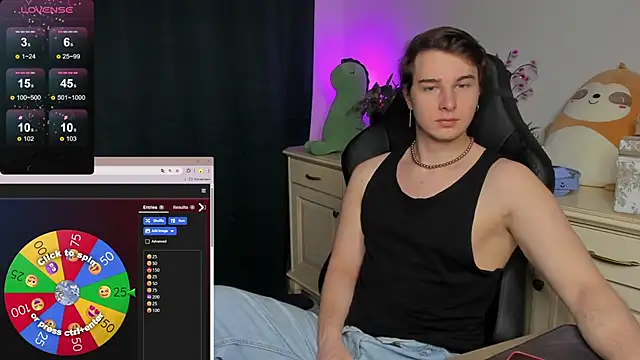 Snapshot of Vincent_Strong chatting on November 12, 2025, 7:31 am Vincent Strong online show from November 12, 2025, 7:31 am