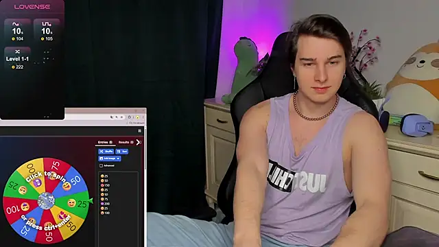 Snapshot of Vincent_Strong chatting on November 15, 2025, 8:33 am Vincent Strong online show from November 15, 2025, 8:33 am