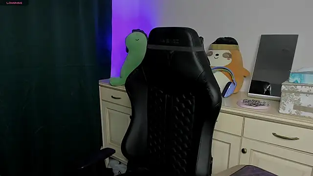 Vincent Strong online show from February 22, 2026, 8:57 am