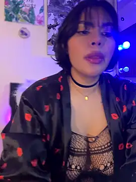 Snapshot of GigiiStone chatting on September 30, 2025, 10:26 pm GigiiStone online show from September 30, 2025, 10:26 pm