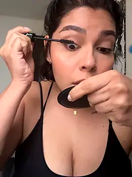 Snapshot of GigiiStone chatting on October 13, 2025, 4:40 pm GigiiStone online show from October 13, 2025, 4:40 pm