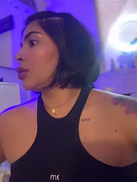 Snapshot of GigiiStone chatting on November 11, 2025, 9:48 pm GigiiStone online show from November 11, 2025, 9:48 pm