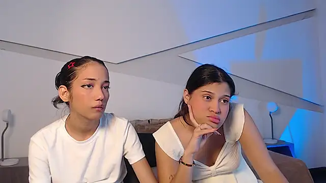 hot little bunny online show from January 12, 2026, 8:58 pm