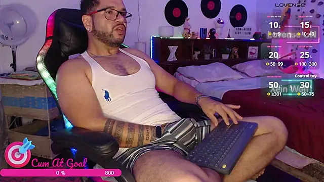Xein WoIf online show from May 11, 2026, 4:04 pm