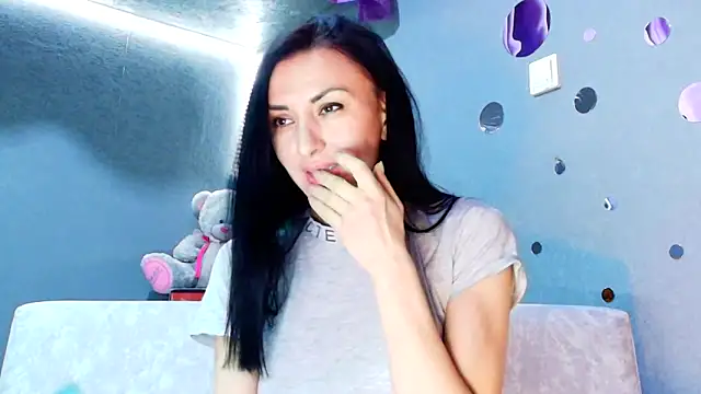 Snapshot of Siaconna chatting on February 18, 2026, 7:37 am Siaconna online show from February 18, 2026, 7:37 am