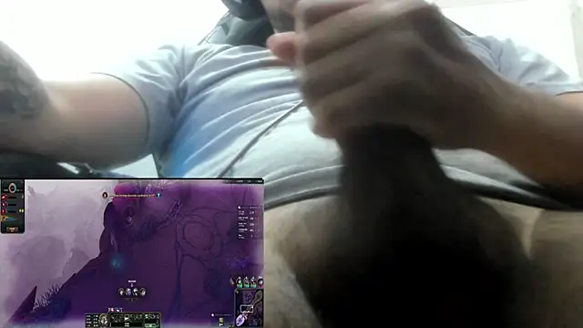 Snapshot of Novin18RJ chatting on November 4, 2025, 2:05 pm Novin18RJ online show from November 4, 2025, 2:05 pm