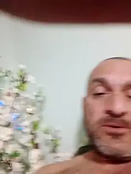 AzOZx9 online show from March 3, 2026, 4:46 pm