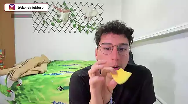 Snapshot of Jackson_Careyy chatting on March 15, 2025, 10:33 pm Jackson Careyy online show from March 15, 2025, 10:33 pm