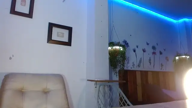 DaMikaela  online show from February 4, 2026, 6:36 pm