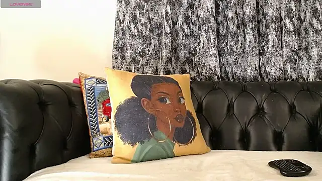 santa queenn online show from February 26, 2025, 12:03 pm