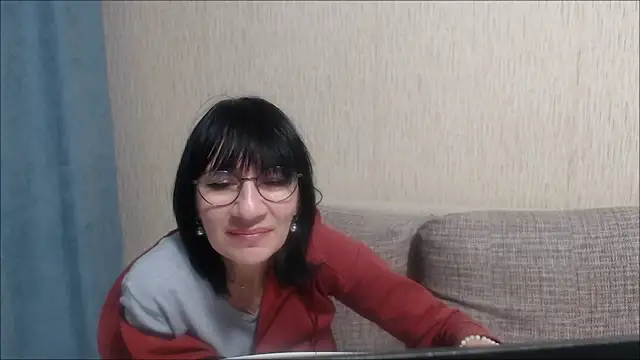Snapshot of Erica95Bloom chatting on February 8, 2025, 8:53 pm Erica95Bloom online show from February 8, 2025, 8:53 pm