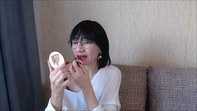 Snapshot of Erica95Bloom chatting on March 19, 2025, 2:13 pm Erica95Bloom online show from March 19, 2025, 2:13 pm