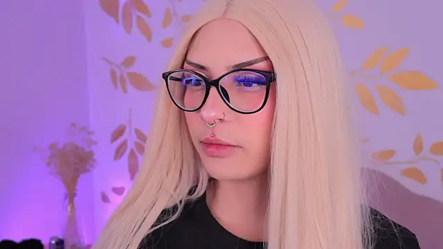 Snapshot of Misselektra__ chatting on October 15, 2025, 4:01 am Misselektra online show from October 15, 2025, 4:01 am