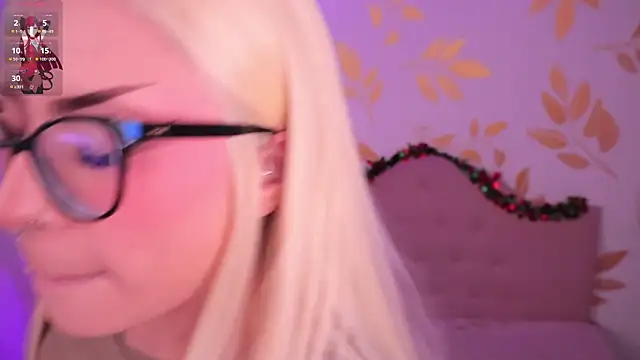 Misselektra   online show from December 18, 2025, 5:02 am