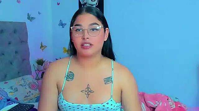 Snapshot of mabellfox chatting on December 9, 2024, 7:29 pm mabellfox online show from December 9, 2024, 7:29 pm