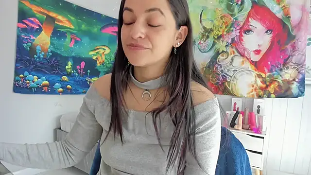 LovelyAzucena online show from November 8, 2025, 2:39 pm