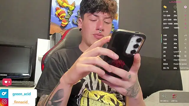 Green acid01 online show from April 24, 2026, 7:27 pm