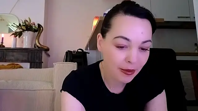 Lilie romeo online show from January 3, 2025, 11:46 am