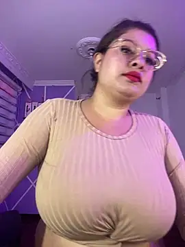 Snapshot of MiiaaJoness chatting on January 18, 2025, 3:05 pm MiiaaJoness online show from January 18, 2025, 3:05 pm