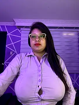 Snapshot of MiiaaJoness chatting on September 15, 2025, 2:50 pm MiiaaJoness online show from September 15, 2025, 2:50 pm