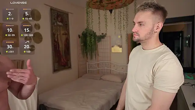 Snapshot of enjoy_me chatting on September 25, 2025, 9:46 am enjoy me online show from September 25, 2025, 9:46 am