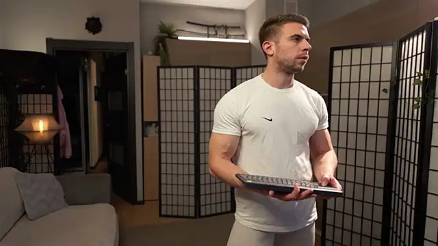 Snapshot of enjoy_me chatting on November 25, 2025, 5:46 pm enjoy me online show from November 25, 2025, 5:46 pm